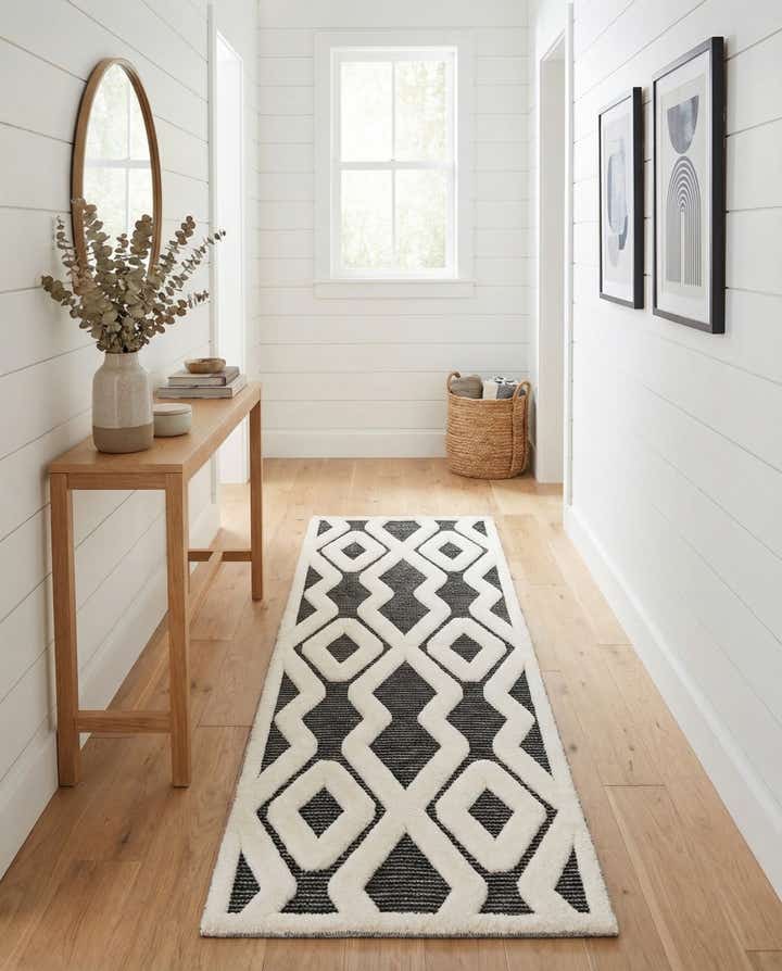 2' 7 x 8' Prismatic Runner Rug