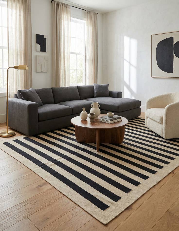 Detail image of 6' 8 x 9' 10  Hand Woven Kilim Modern Wool Rug