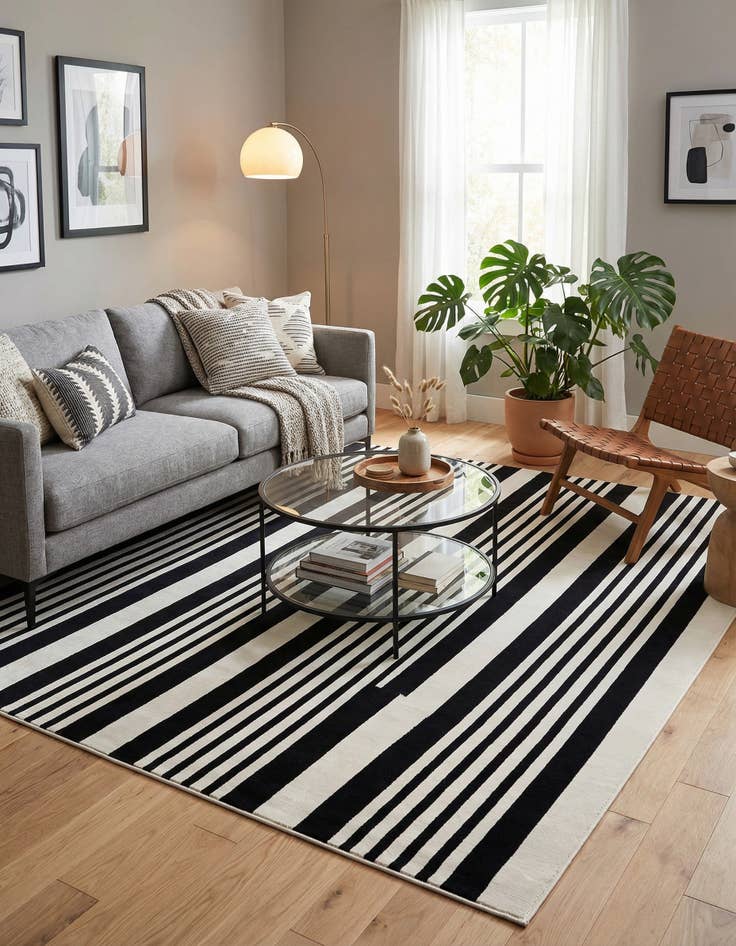 Detail image of 5' 3 x 8' Milano Rug