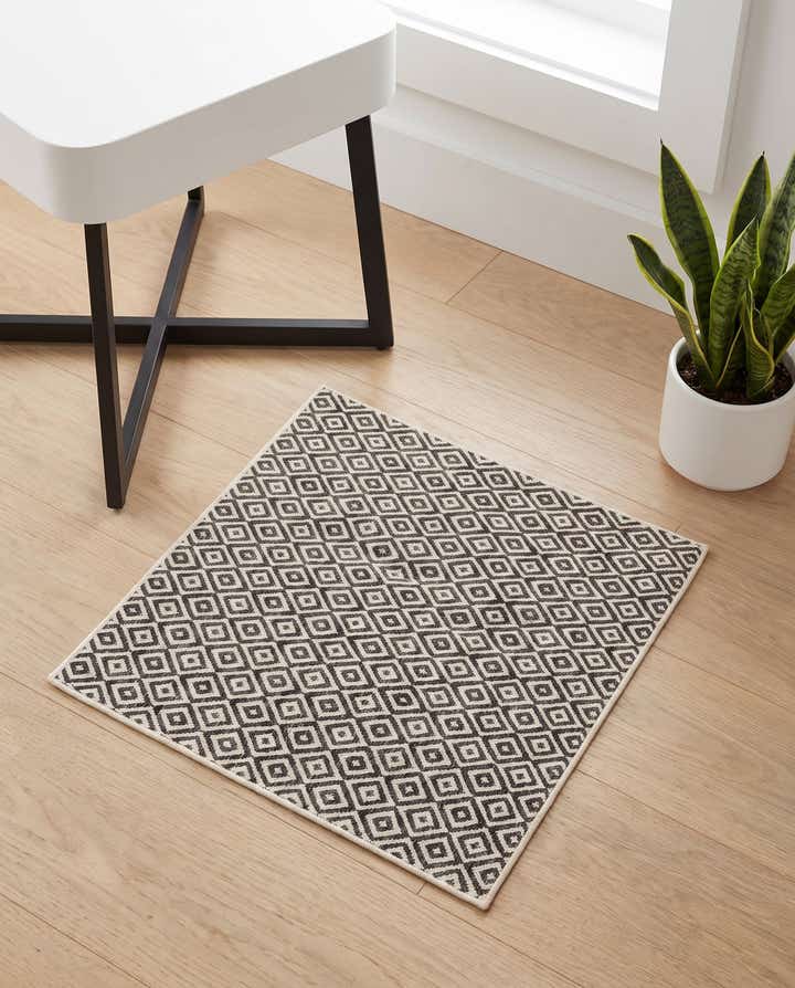 1' 4 x 1' 4 Easy-Clean Jill Zarin Costa Rica Indoor / Outdoor Sample Rug