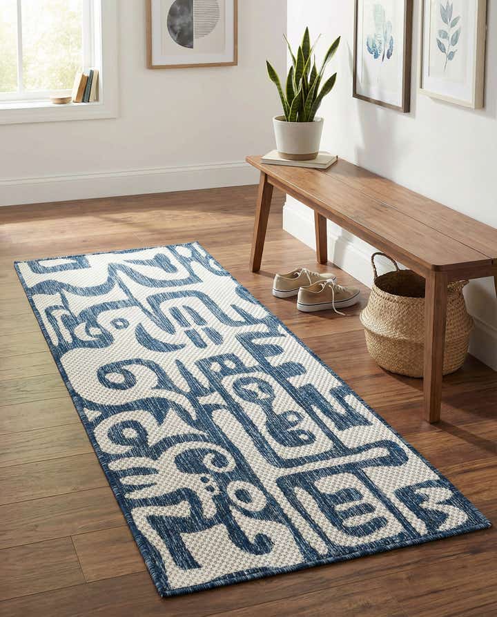 2' x 4' Easy-Clean Modern Indoor / Outdoor Runner Rug