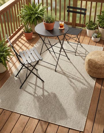 Light Gray Easy-Clean Solid Indoor / Outdoor Rug