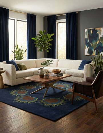 7' 5 x 7' 6 Luna Square Rug