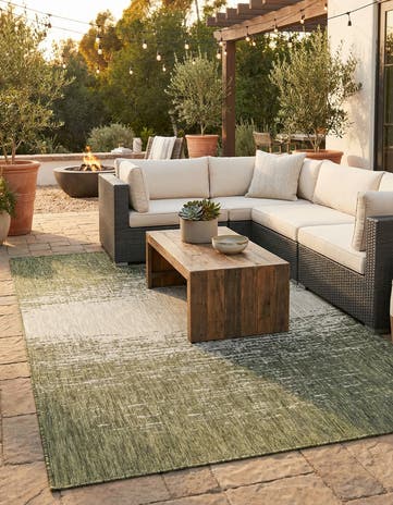 6' x 9' Easy-Clean Modern Indoor / Outdoor Rug
