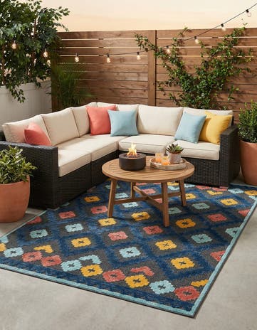 7' x 10' Easy-Clean Belize Indoor / Outdoor Rug