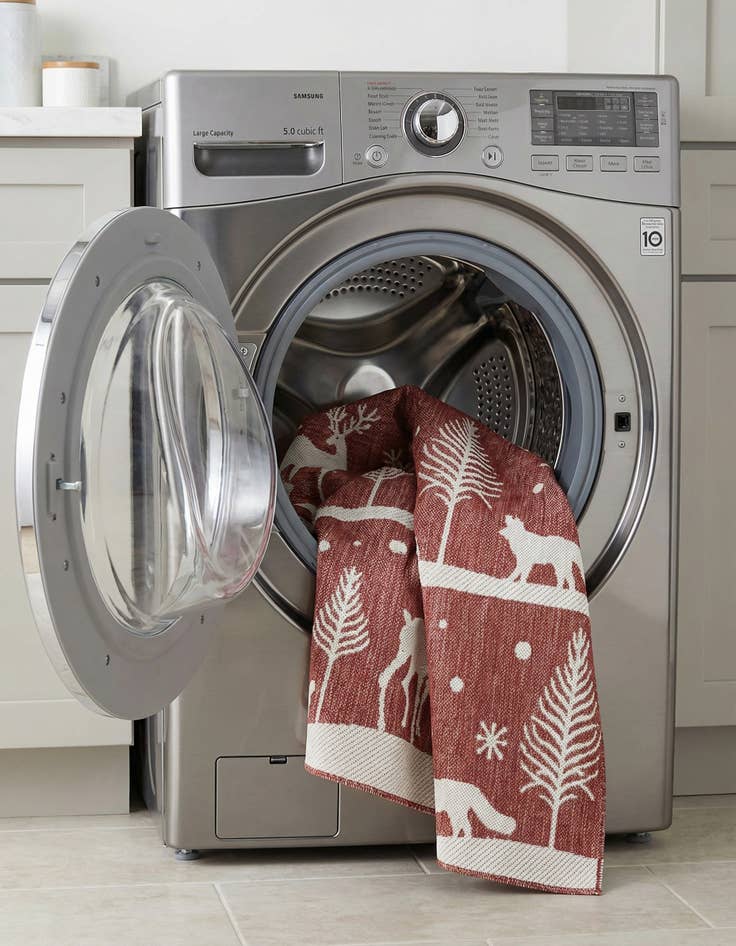 Detail image of  5' 3 x 7'  Washable Holiday Indoor / Outdoor Rug