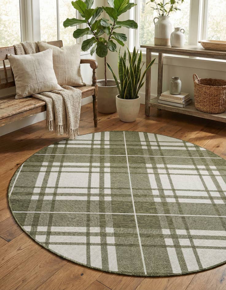 Detail image of 6' x 6'  Washable Checkered Indoor / Outdoor Round Rug