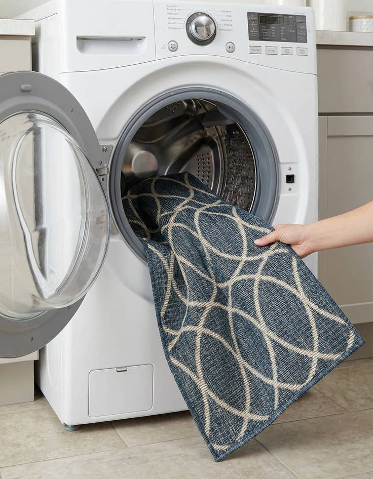 Detail image of 2' x 6'  Washable Trellis Indoor / Outdoor Runner Rug