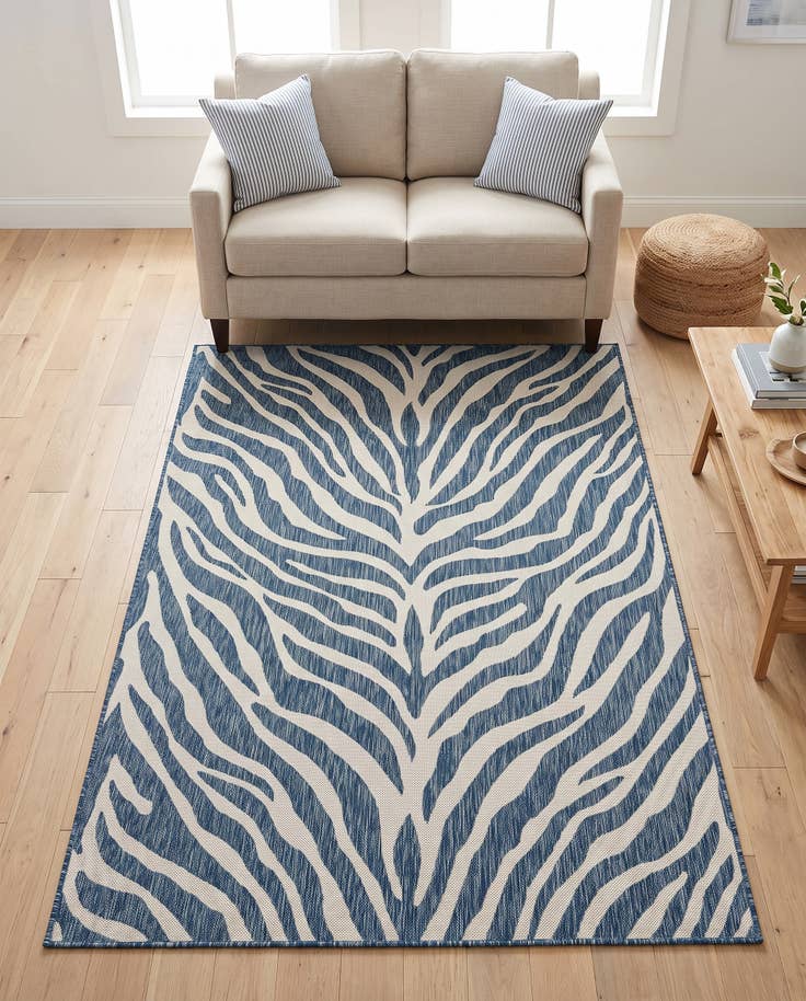 Detail image of 5' 3 x 8' Easy-Clean Safari Indoor / Outdoor Rug