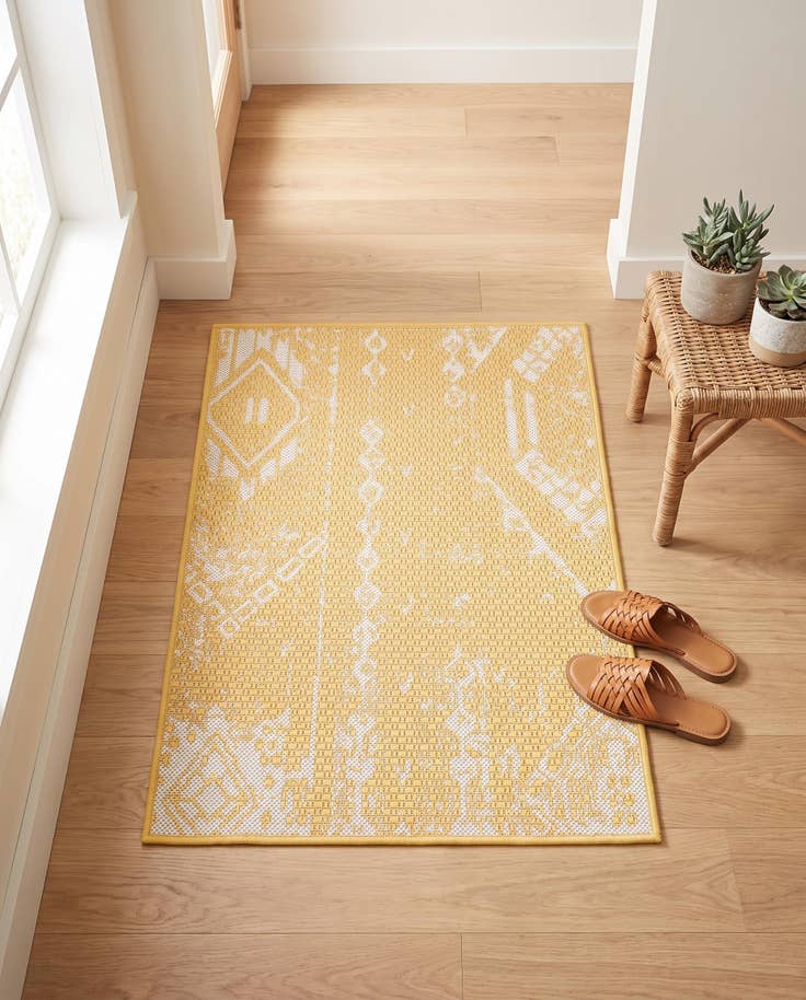 Detail image of 2' x 3' Easy-Clean Bohemian Indoor / Outdoor Rug