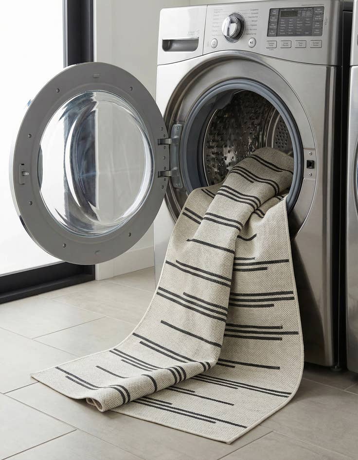 Detail image of 2' x 8'  Washable Modern Indoor / Outdoor Runner Rug