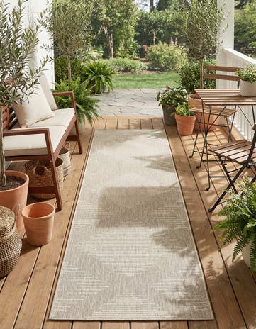 2' 7 x 12' Easy-Clean Modern Indoor / Outdoor Runner Rug