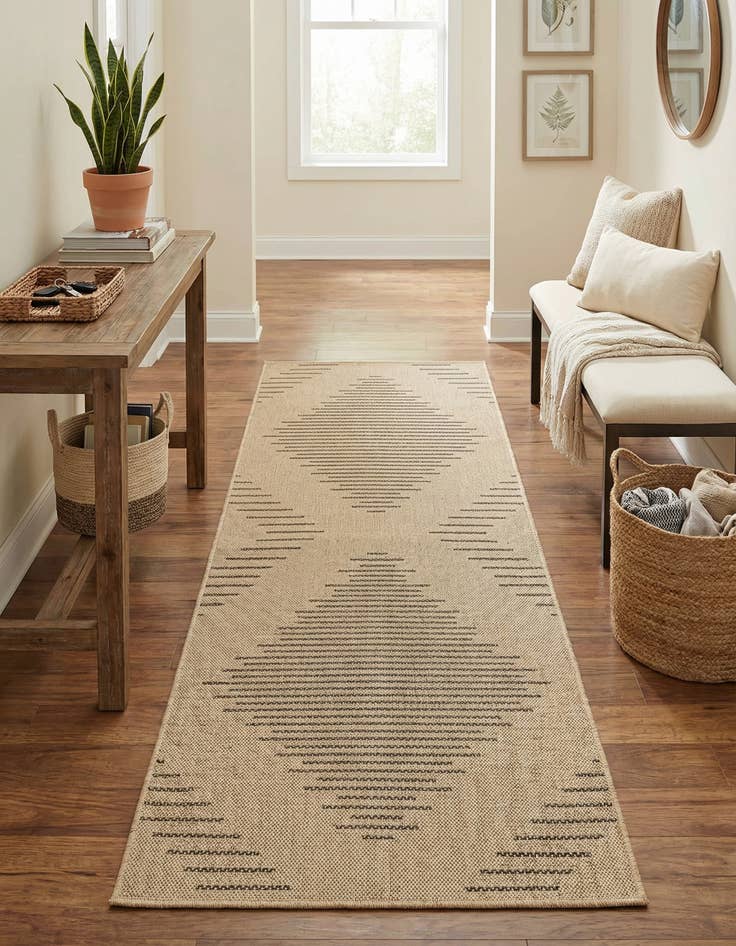Detail image of 2' 9 x 6' Dunes Runner Rug