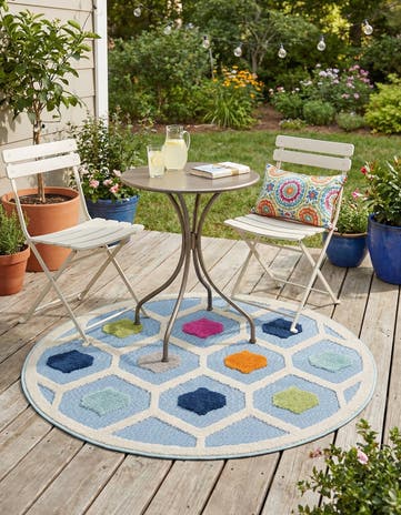 3' 3 x 3' 3 Easy-Clean Aruba Indoor / Outdoor Round Rug