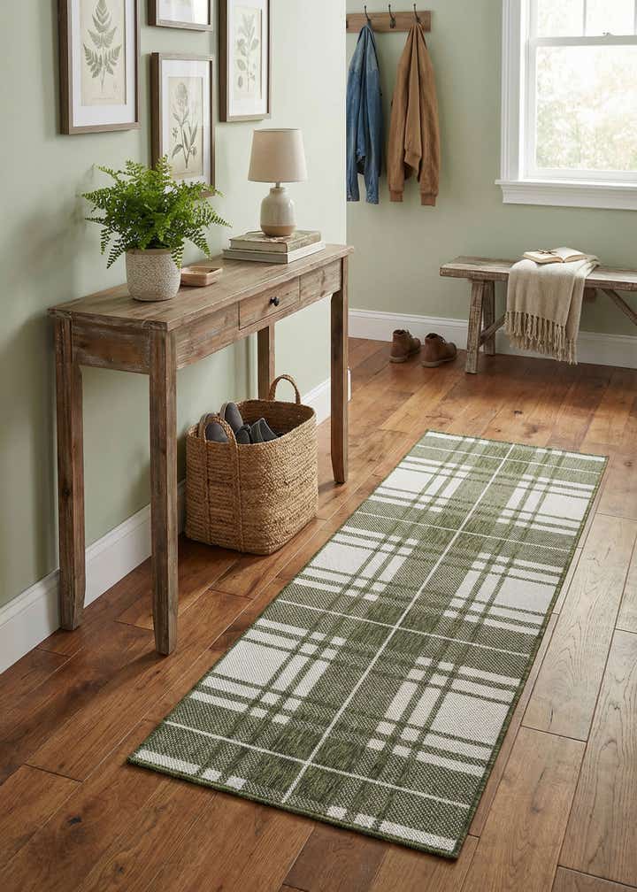 2' x 6' Easy-Clean Checkered Indoor / Outdoor Runner Rug