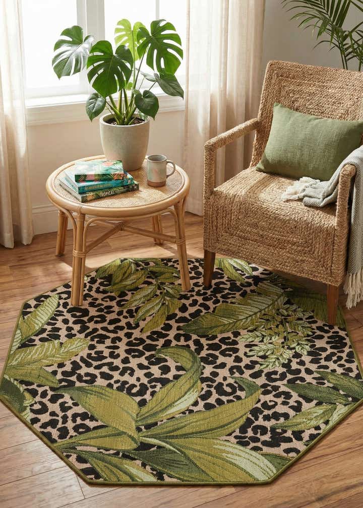 4' x 4' Easy-Clean Botanical Indoor / Outdoor Octagon Rug