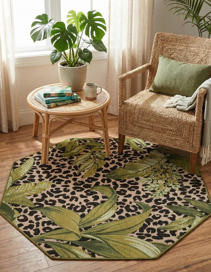 Detail image of 4' x 4' Easy-Clean Botanical Indoor / Outdoor Octagon Rug