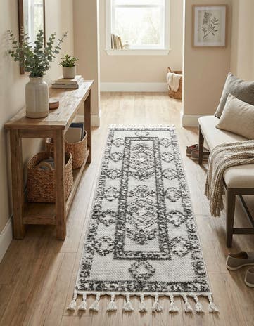 2' x 6' Cherokee Runner Rug