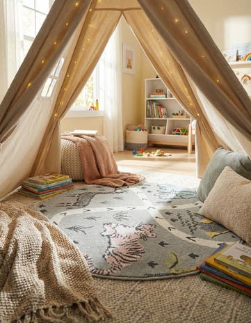 3' 3 x 3' 3 Animals Whimsy Kids Round Rug