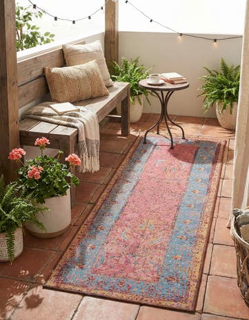 Vintage Salmon Coral Easy-Clean Traditional Indoor / Outdoor Runner Rug