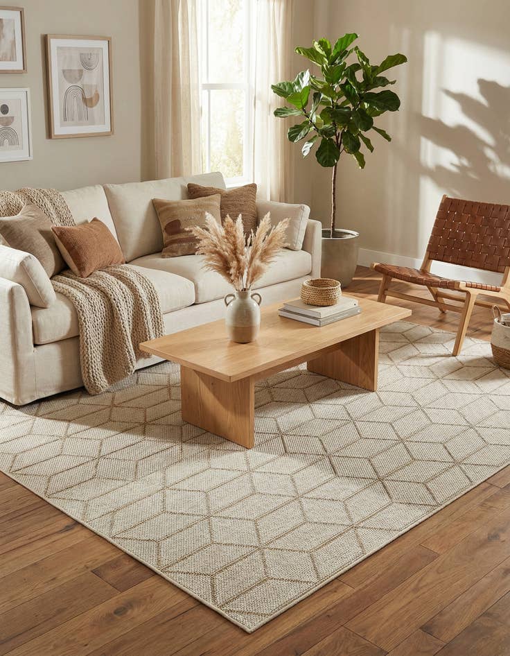 Detail image of 5' 3 x 8' Easy-Clean Lattice Indoor / Outdoor Rug