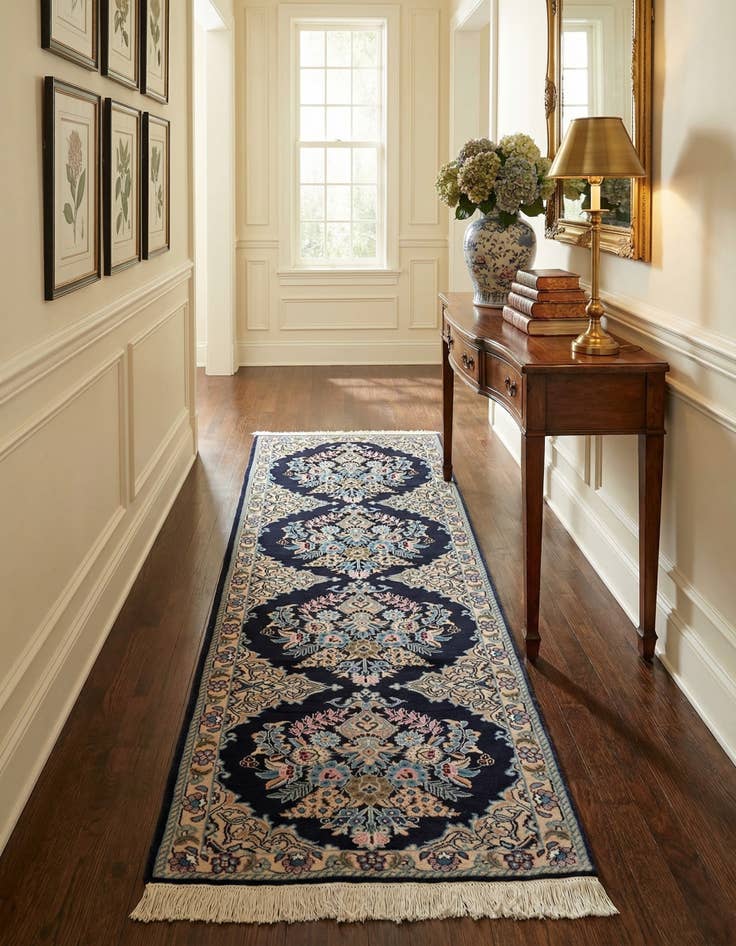 Detail image of 2' 2 x 6' 8 Nain Runner Rug