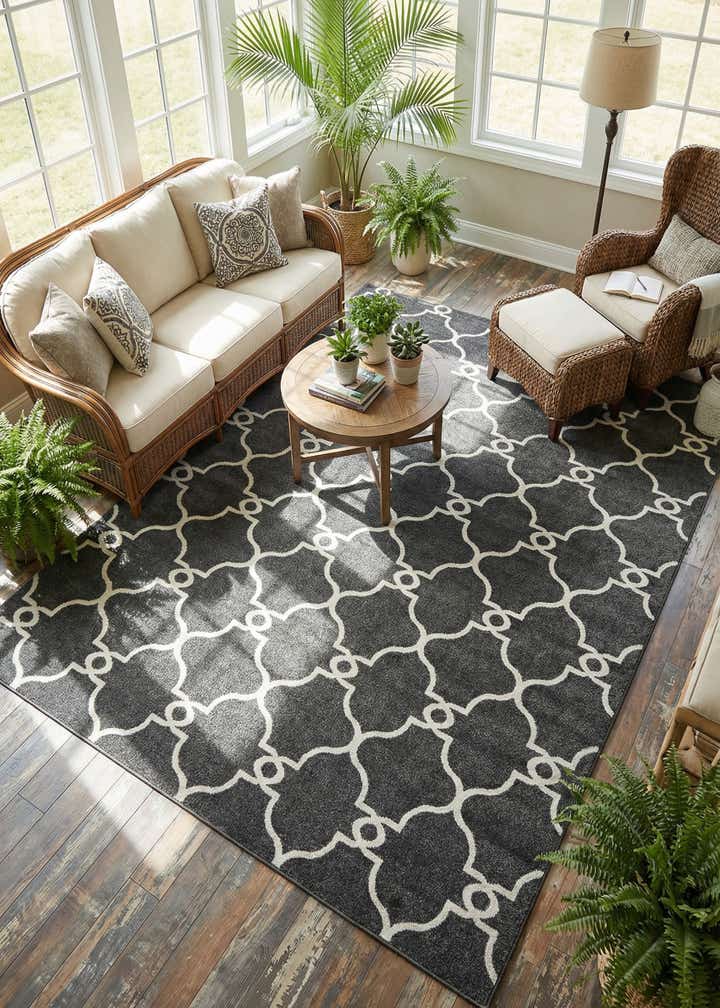 9' x 12' 2 Easy-Clean Lattice Indoor / Outdoor Rug