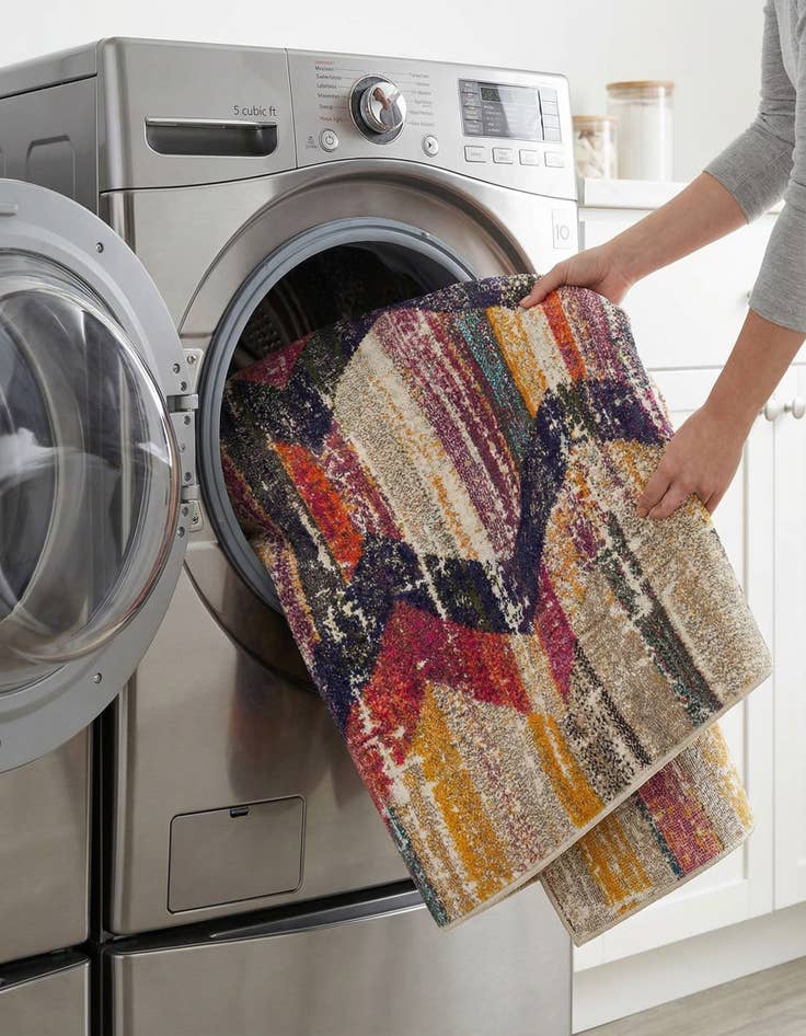 Detail image of  5' 3 x 8'  Washable Vivid Rug