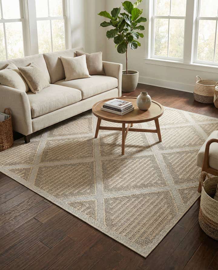 7' 10 x 7' 10 Easy-Clean Lattice Indoor / Outdoor Square Rug