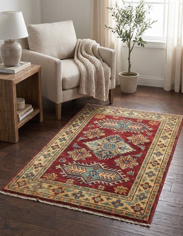 2' 8 x 4' Hand Knotted Kazak Rug