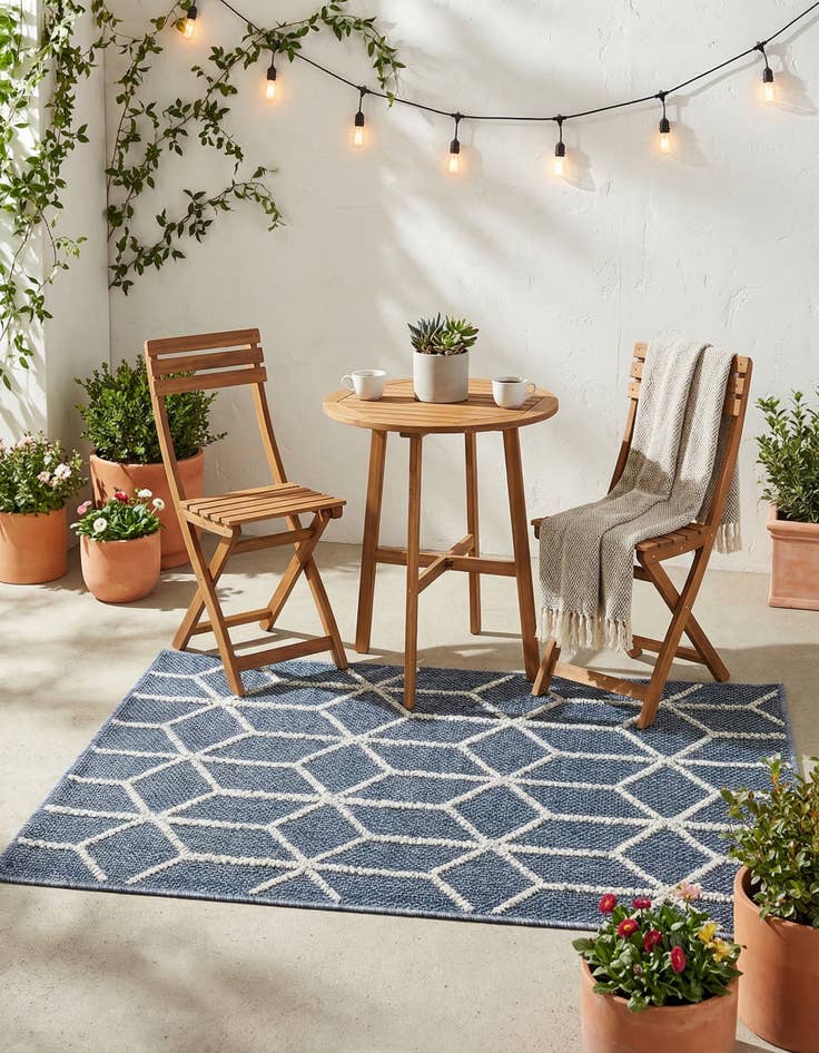 Detail image of 2' x 3' 1  Washable Trellis Indoor / Outdoor Rug