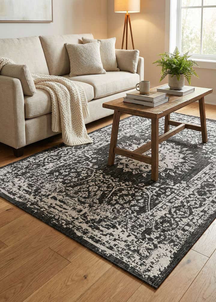 5' 3 x 8' Easy-Clean Traditional Indoor / Outdoor Rug