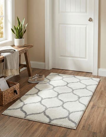 Ivory Lattice Frieze Rug