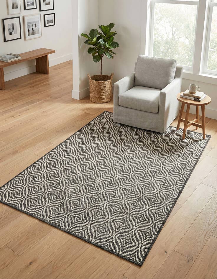 Detail image of 3' x 5' 3  Washable Trellis Indoor / Outdoor Rug