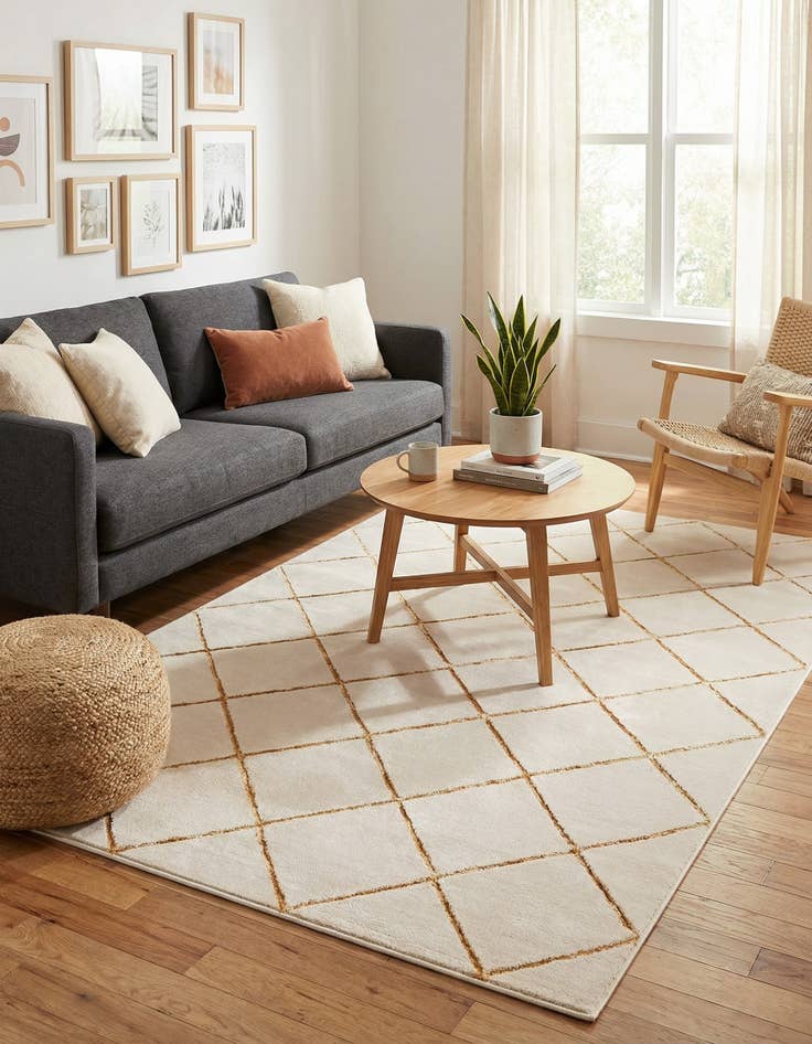 Detail image of  5' 3 x 8' Vogue Geo Rug