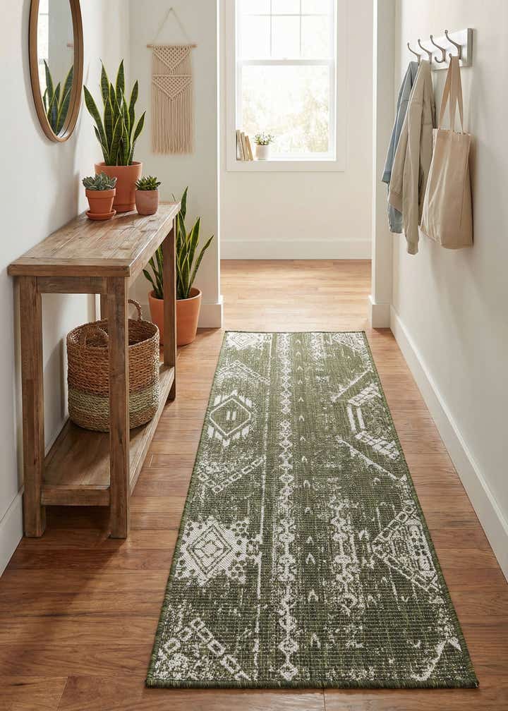 2' x 6' Easy-Clean Bohemian Indoor / Outdoor Runner Rug