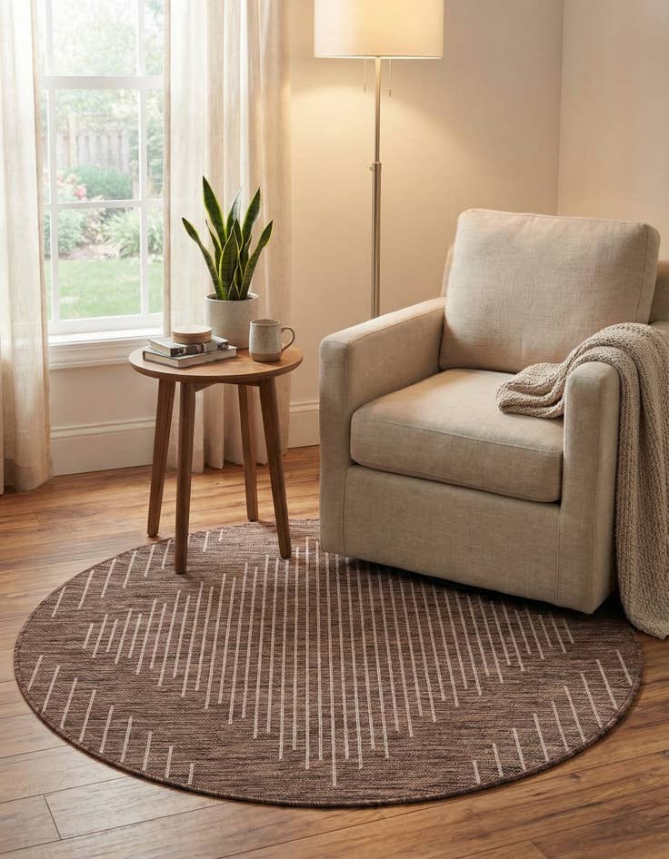 Detail image of 4' x 4'  Washable Modern Indoor / Outdoor Round Rug