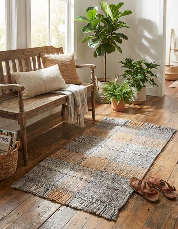 Desert Gray Easy-Clean Eco Plaid Washable Indoor / Outdoor Rug