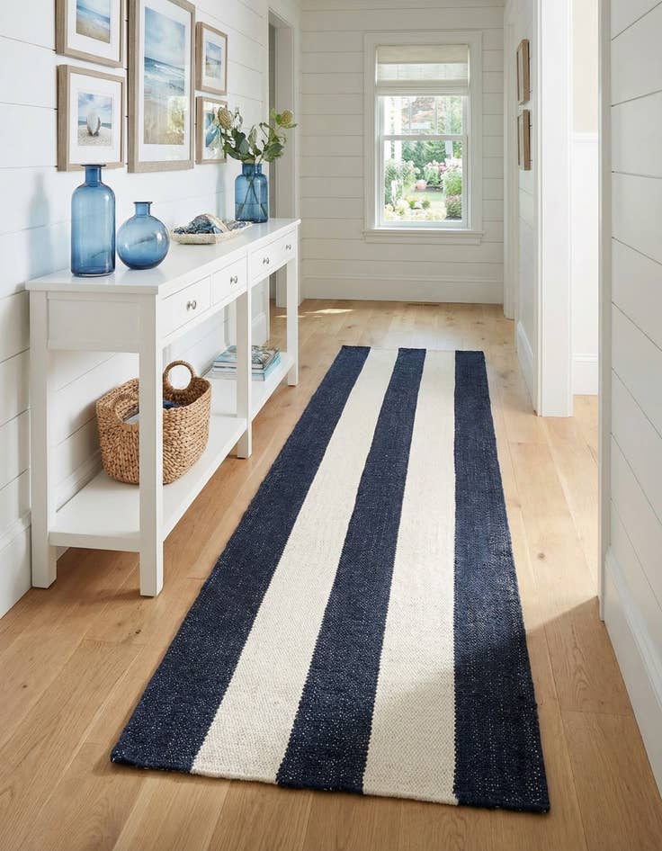 Detail image of  2' 7 x 10'  Hand Woven Jill Zarin Hamptons Runner Rug