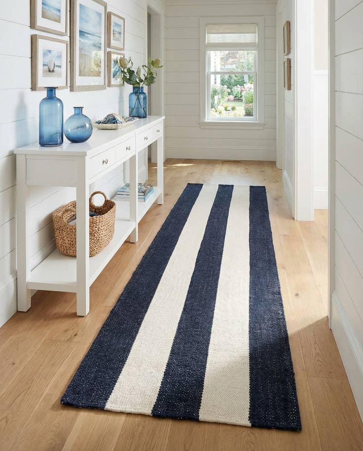 Detail image of 2' 7 x 10' Hand Woven Jill Zarin Hamptons Runner Rug
