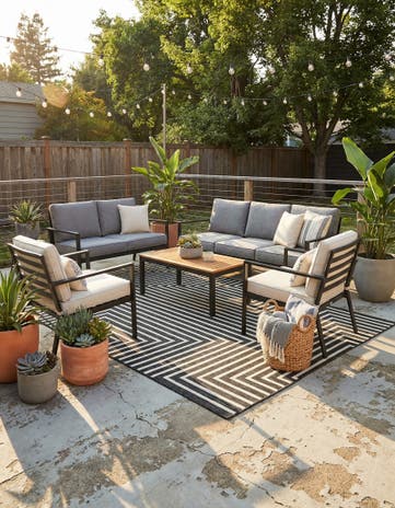 5' 3 x 8' Easy-Clean Modern Indoor / Outdoor Rug