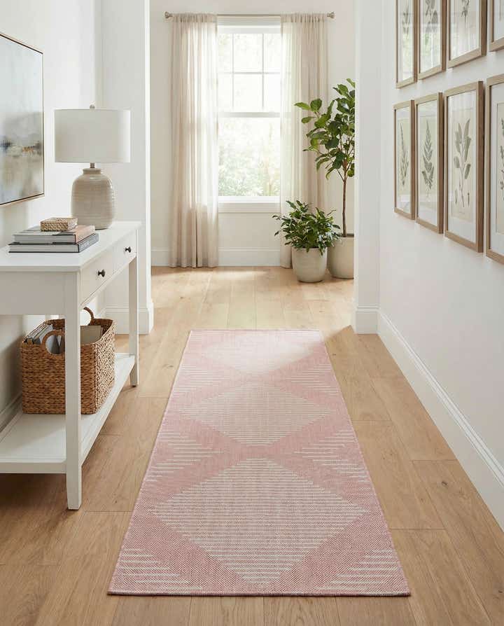 2' x 8' Easy-Clean Modern Indoor / Outdoor Runner Rug