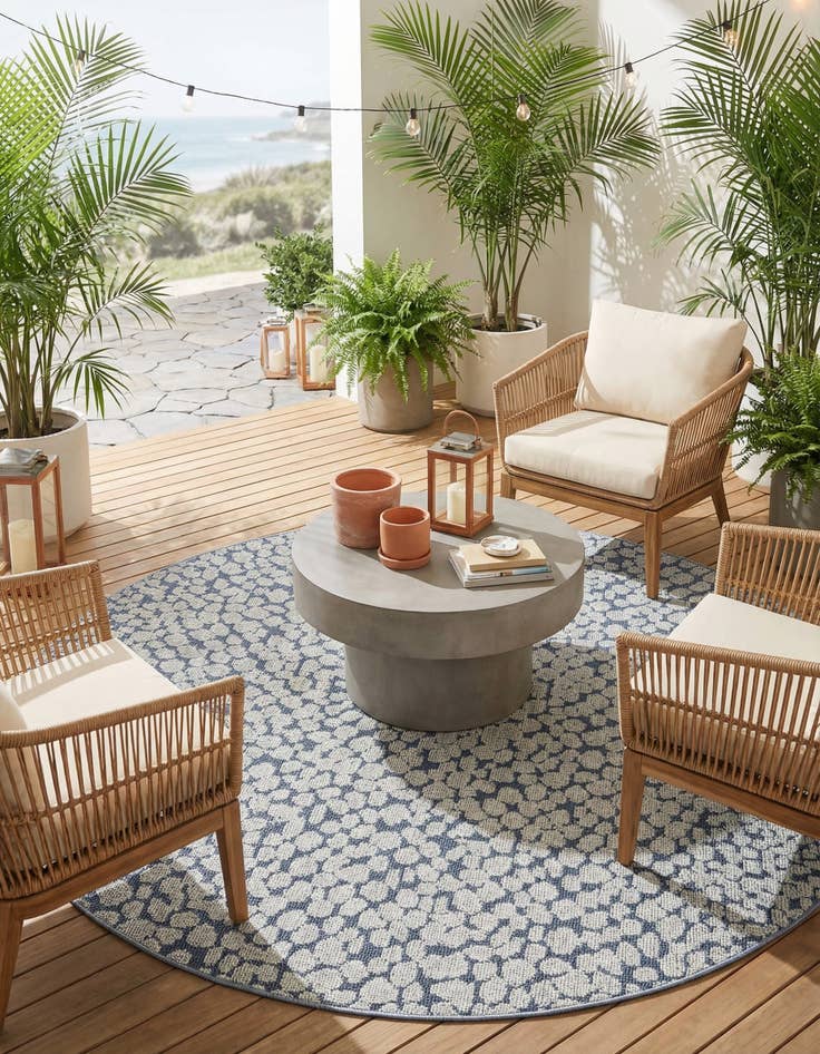 Detail image of 7' 10 x 7' 10  Washable Safari Indoor / Outdoor Round Rug