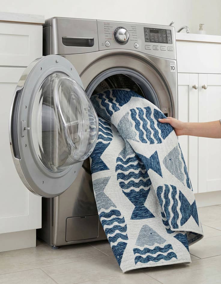 Detail image of 7' 10 x 7' 10  Washable Coastal Indoor / Outdoor Square Rug