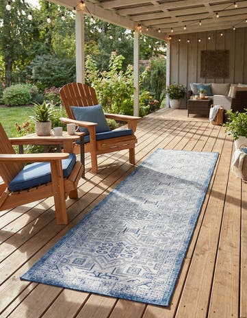2' 7 x 12' Easy-Clean Aztec Indoor / Outdoor Runner Rug