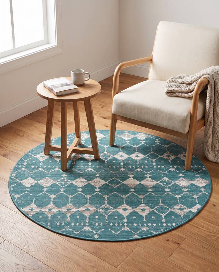 Detail image of 4' x 4' Easy-Clean Trellis Indoor / Outdoor Round Rug