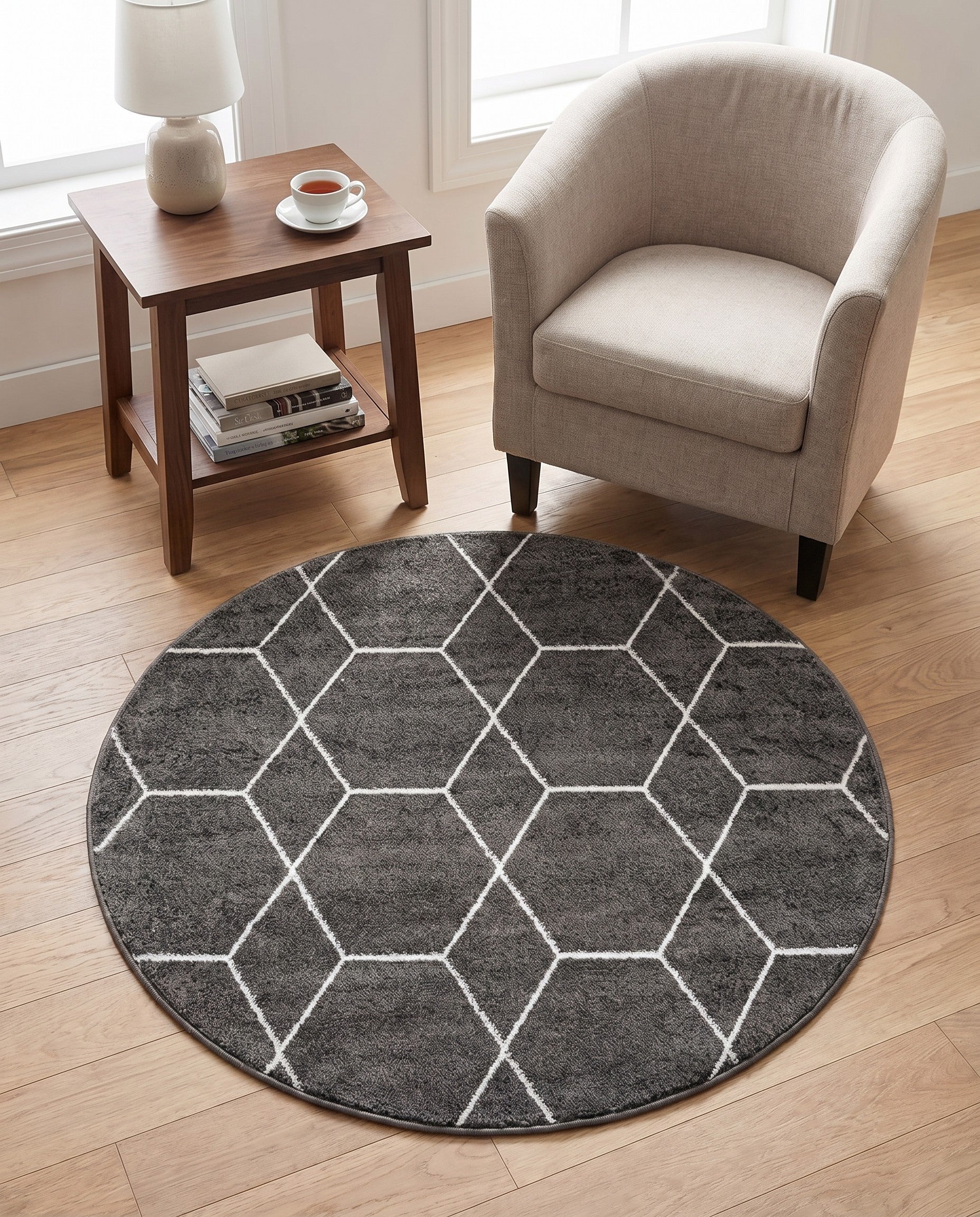 3' x 3' Lattice Frieze Round Rug