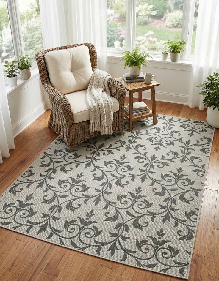 Detail image of 7' x 10'  Washable Botanical Indoor / Outdoor Rug