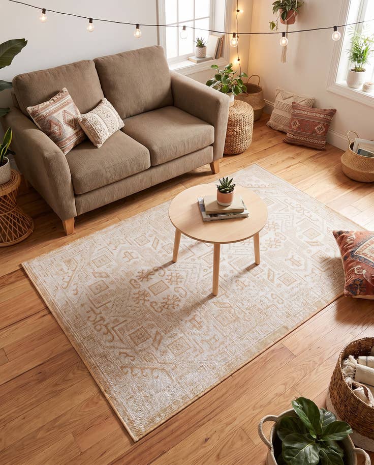 Detail image of 4' x 6' Easy-Clean Aztec Indoor / Outdoor Rug