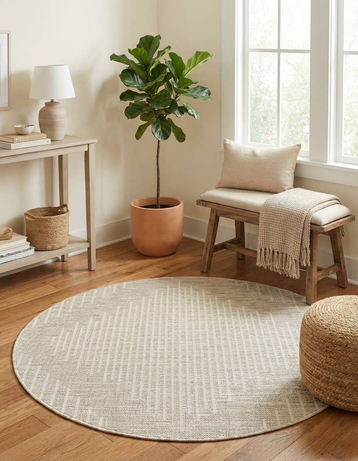 Detail image of 4' x 4'  Washable Modern Indoor / Outdoor Round Rug